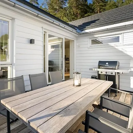 Ved Iddefjorden * Halden